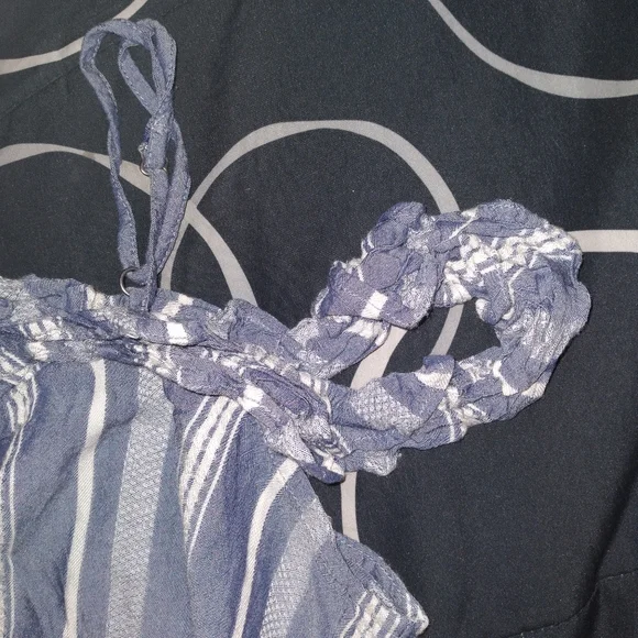 Hollister striped chambray spaghetti strap top, size L - Picture 3 of 5
